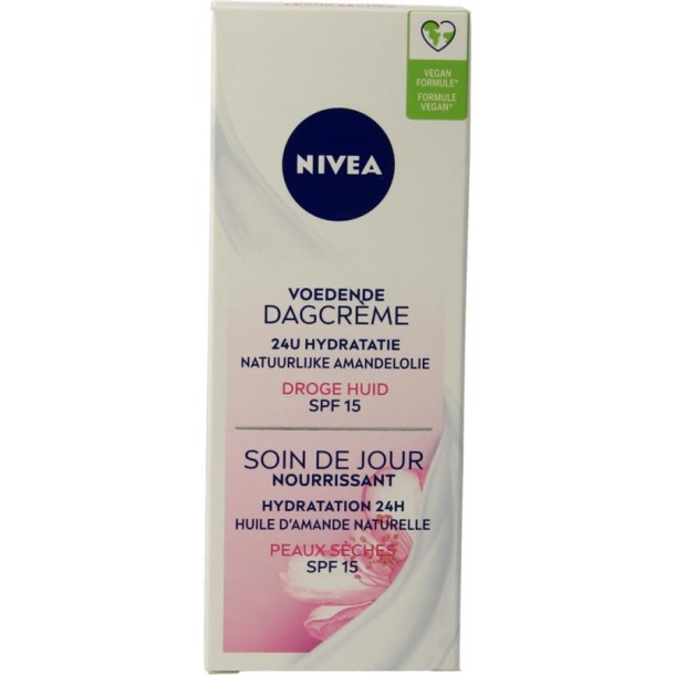 Nivea Essentials hydraterende dagcreme droog/gev SPF15 (50 Milliliter)