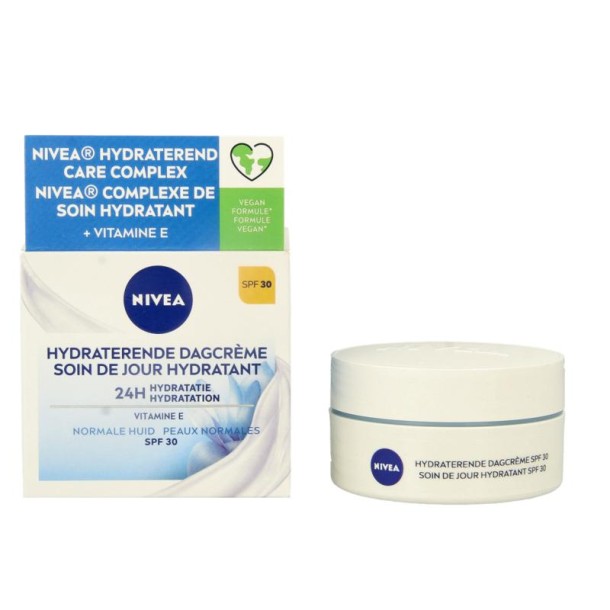 Nivea Essentials hydraterende dagcreme normal huid SPF30 (50 Milliliter)