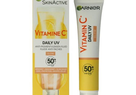 Garnier SkinActive vitamine C glowy UV fluid SPF50+ (40 Milliliter)